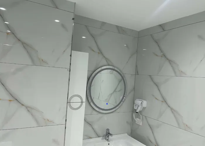 公寓 Strora's Durrës